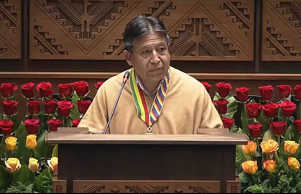 Vicepresidente convoca a dignificar la política y reparar los daños para sanar las heridas