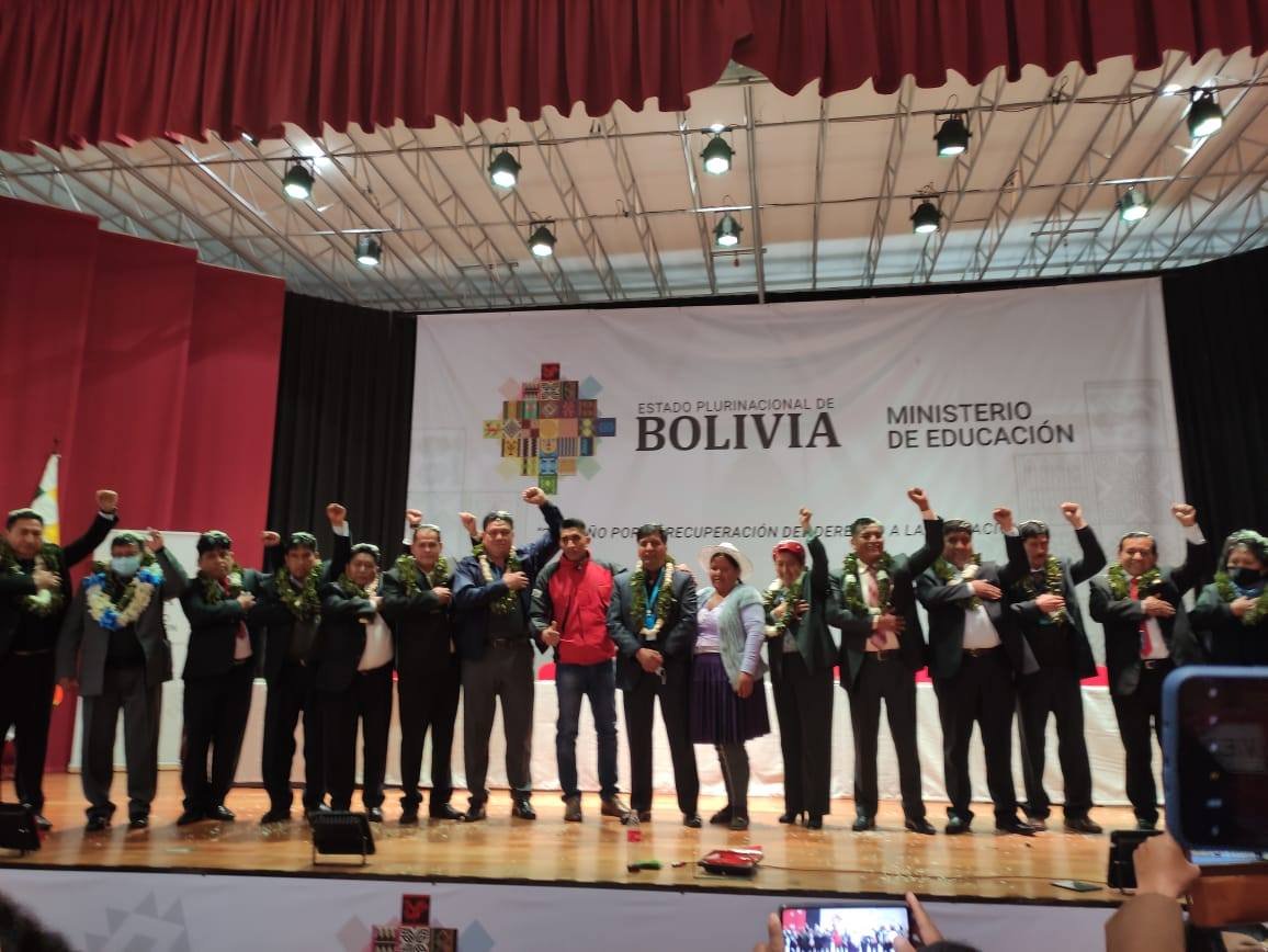 Ministro Quelca posesionó a directores departamentales y subdirectores de educación