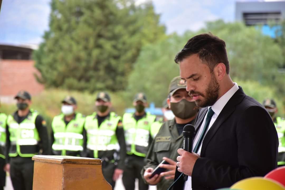 Ministro de Gobierno garantiza custodia policial a las vacunas contra el coronavirus