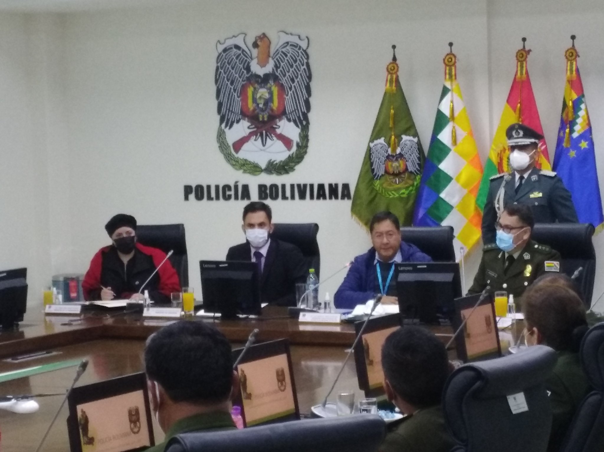 Presidente Arce destaca Plan 2021-2025 de la Policía y recomienda recuperar la confianza del pueblo