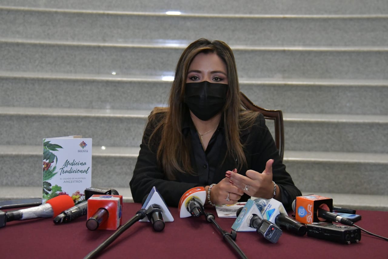 Viceministra Alcón: El mar es un derecho irrenunciable