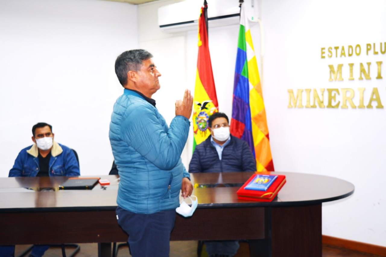 Posesionan a Gustavo Choque como presidente de la Empresa Siderúrgica del Mutún