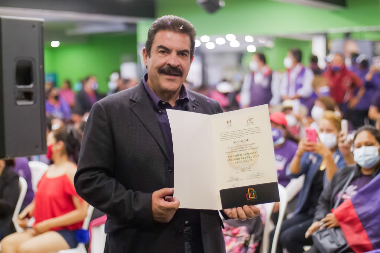 Vocal Chuquimia asevera que Reyes Villa puede perder la credencial de alcalde con una sentencia