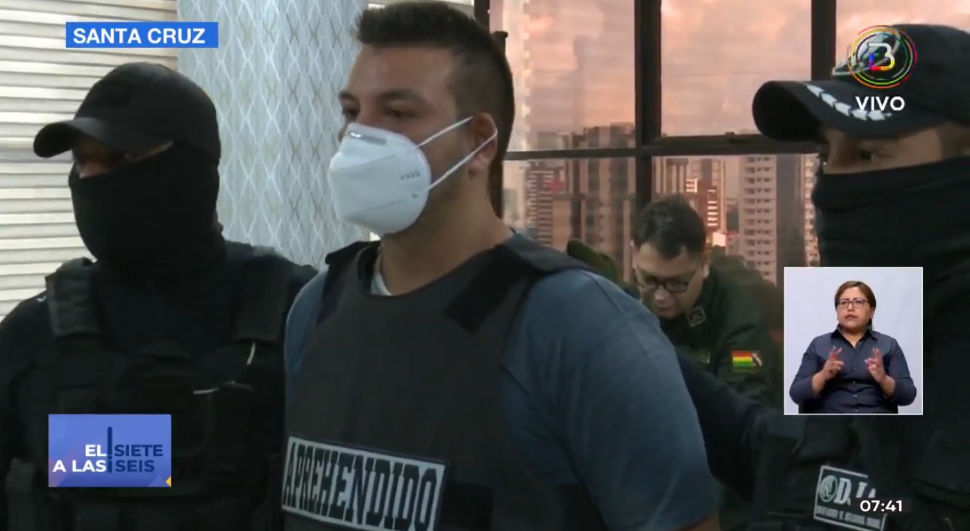 Ministerio de Gobierno presenta a médico acusado de agredir a un niño en Santa Cruz