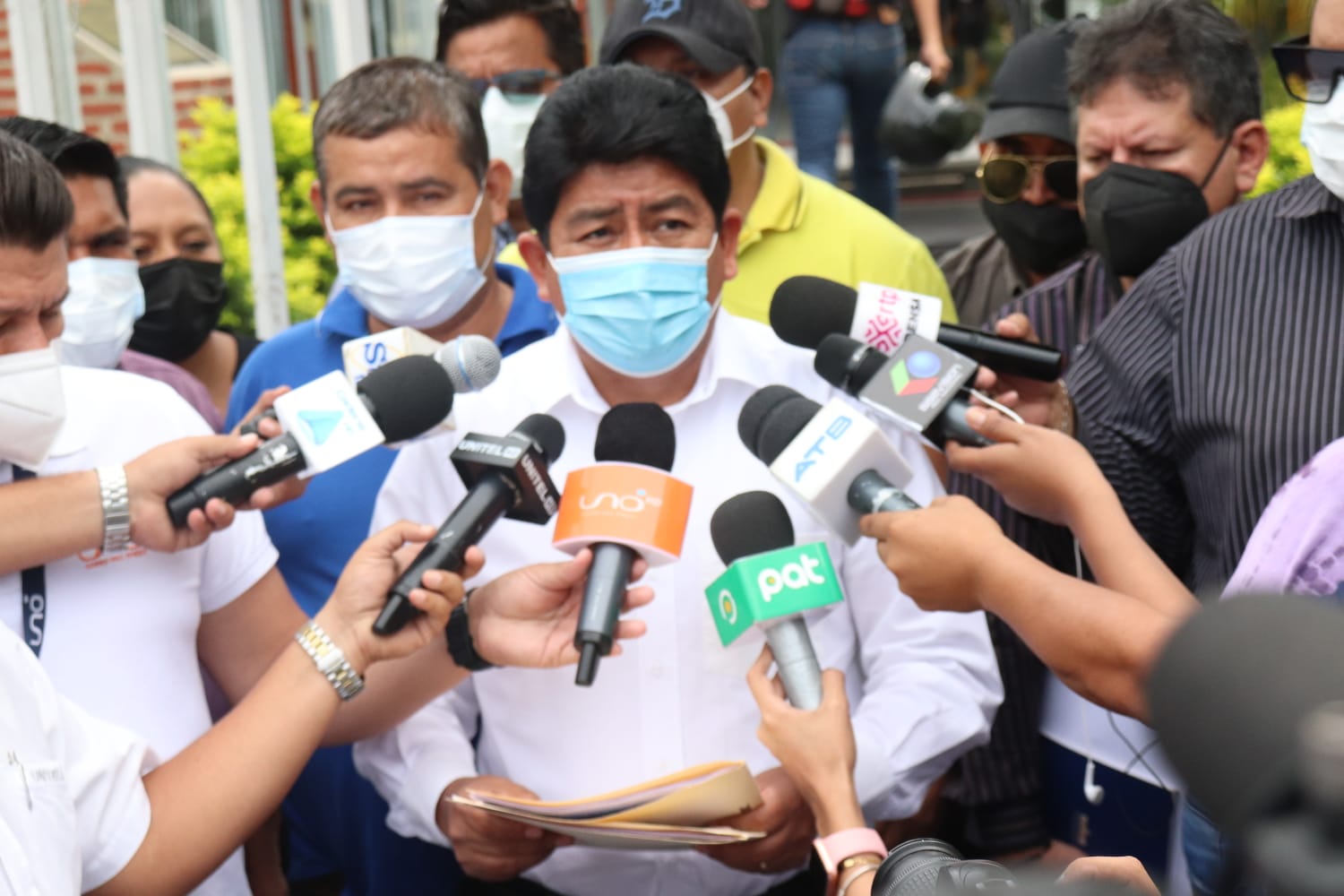 Ministro Montaño pide esclarecer el robo de computadoras en el INRA