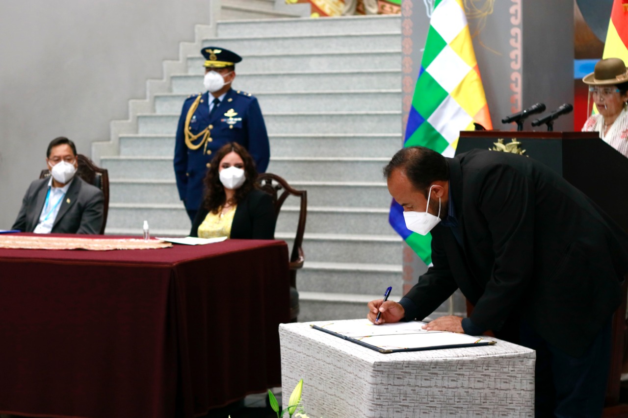 En dos meses de gestión, Gobierno garantiza vacunas para toda la población y pruebas masivas de antígeno nasal