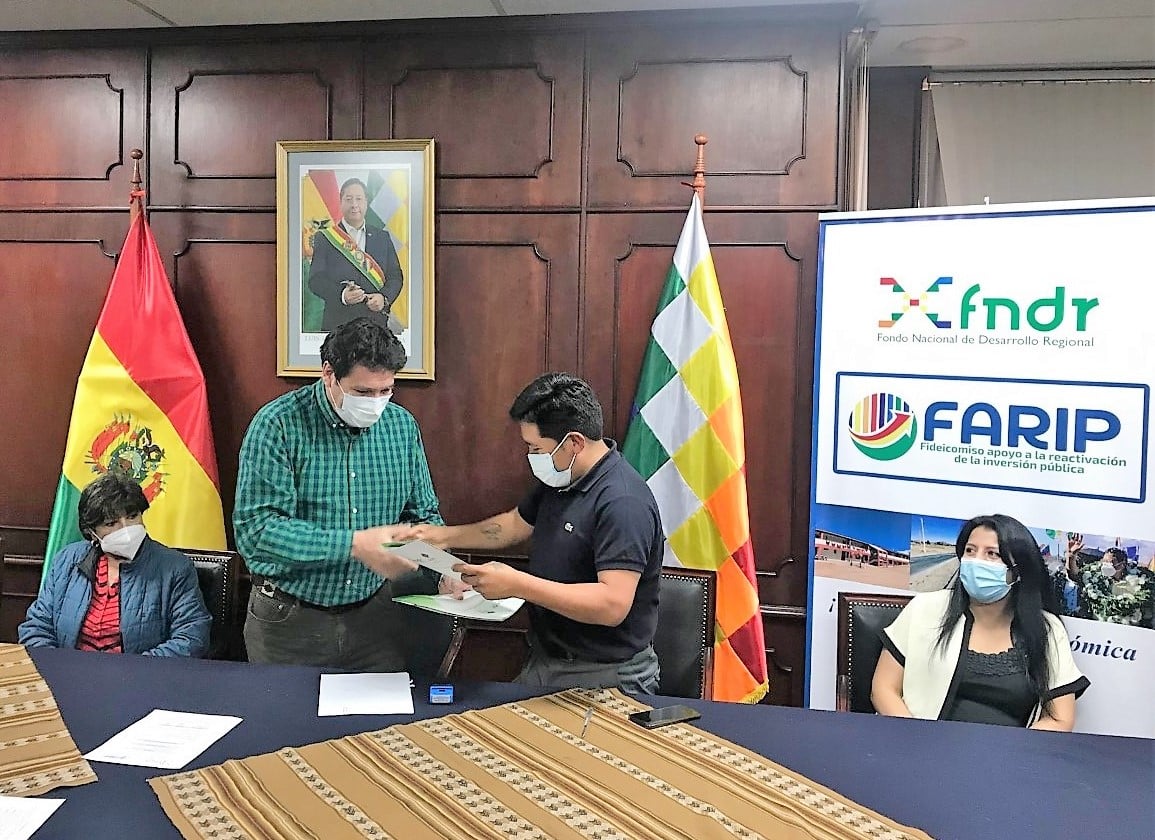 Mojocoya es el primer municipio del país en firmar un contrato para acceder a recursos del fideicomiso Farip
