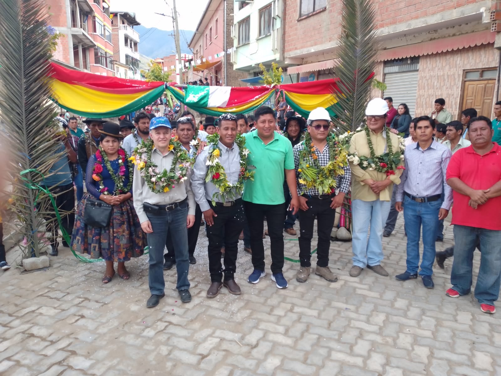 FNDR entrega enlosetado de calles en el municipio de Cajuata con Bs 2,17 millones de inversión