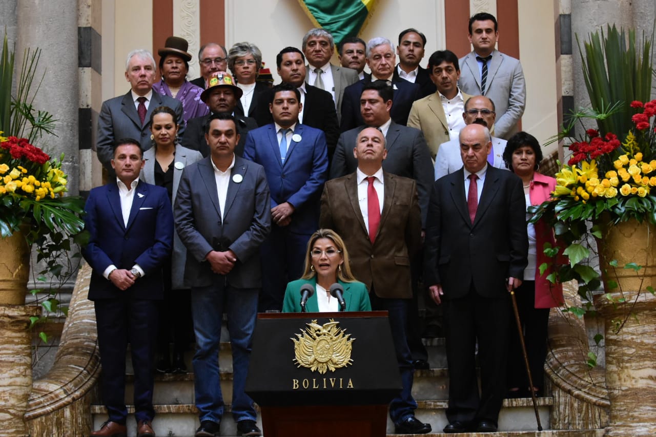 Caso gases lacrimógenos: Añez, Coimbra, Guzmán y Arias declaran y Fiscalía convoca a otras 10 exautoridades