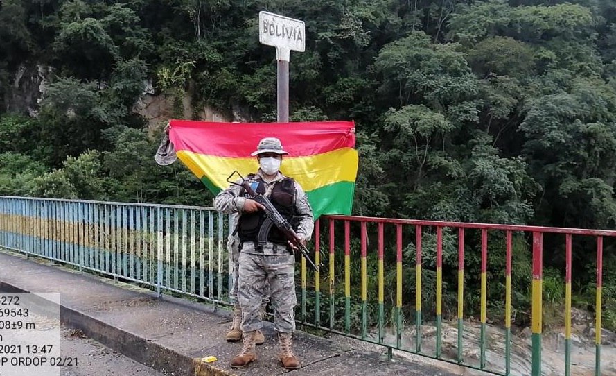 Efectivos de la Armada realizan reconocimiento de 137 hitos en frontera con Argentina