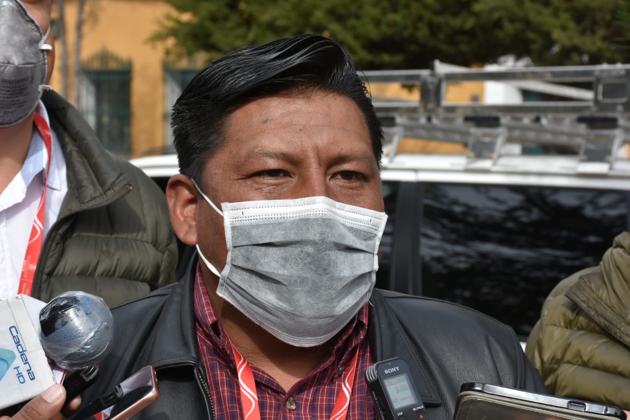 Exministro de Minería admite que gabinete de facto de Áñez aprobó la compra con sobreprecio de gases lacrimógenos