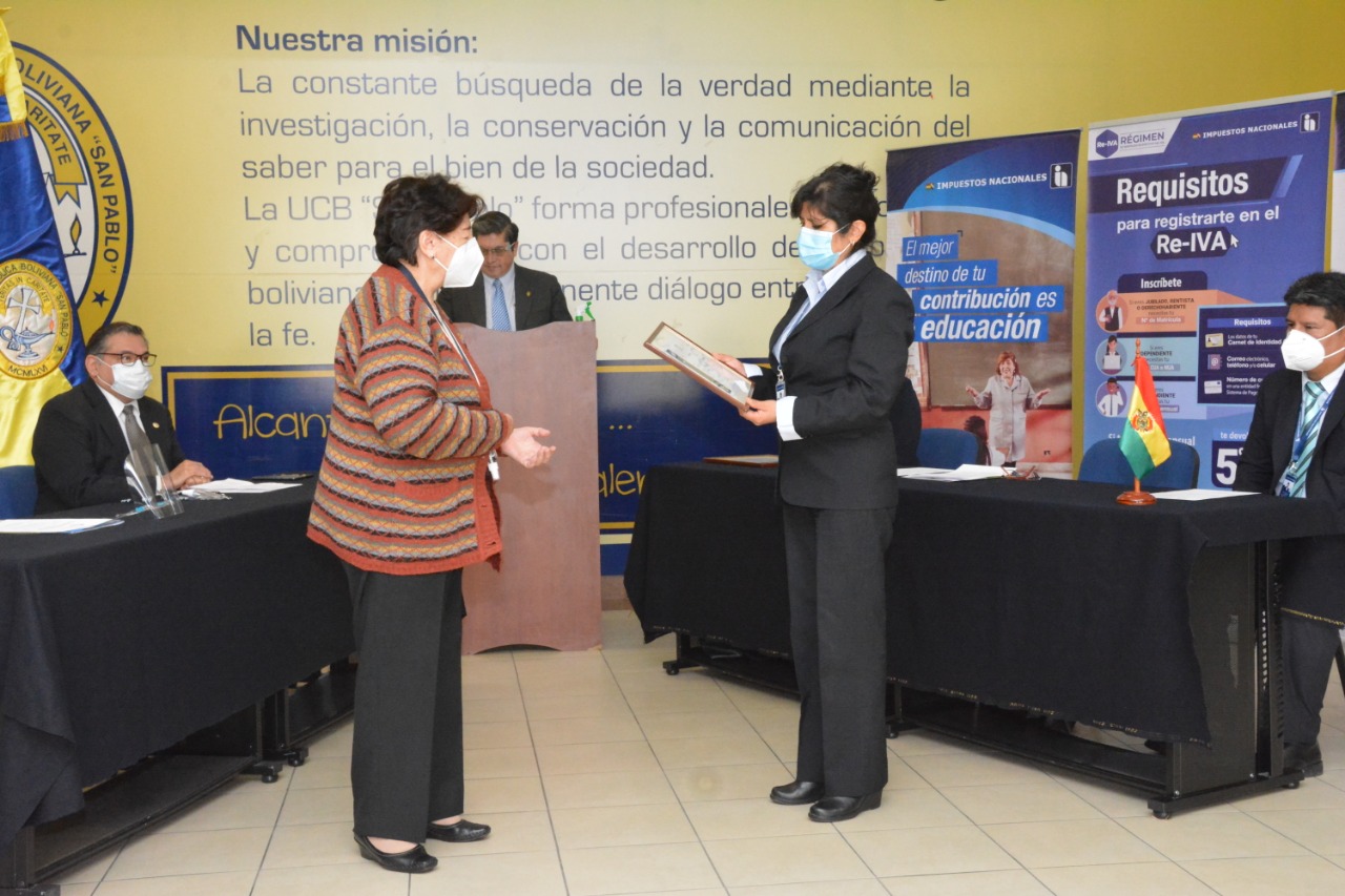Servicio de Impuestos reconoce compromiso de la UCB al Núcleo de Apoyo Contable y Fiscal