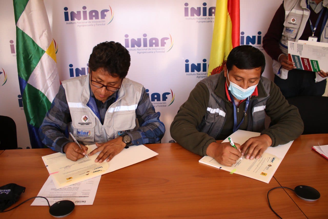 Iniaf suscribe convenios para promover potencial productivo en municipios rurales de La Paz y Santa Cruz