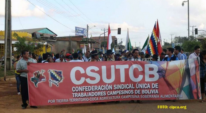 Csutcb se suma a la marcha en defensa de la democracia y en respaldo al pedido de justicia de las víctimas de 2019
