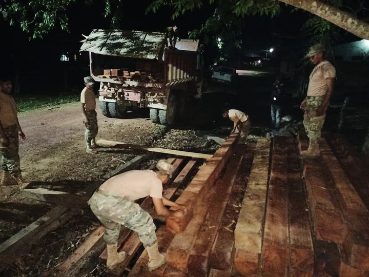 Armada comisa 2.360 pies tablares de madera ilegal en el municipio de Rurrenabaque