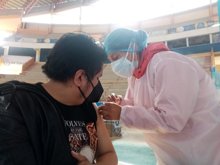 Viceministro de Educación: Inmunización a maestros oscila entre el 80% y 90% en el país