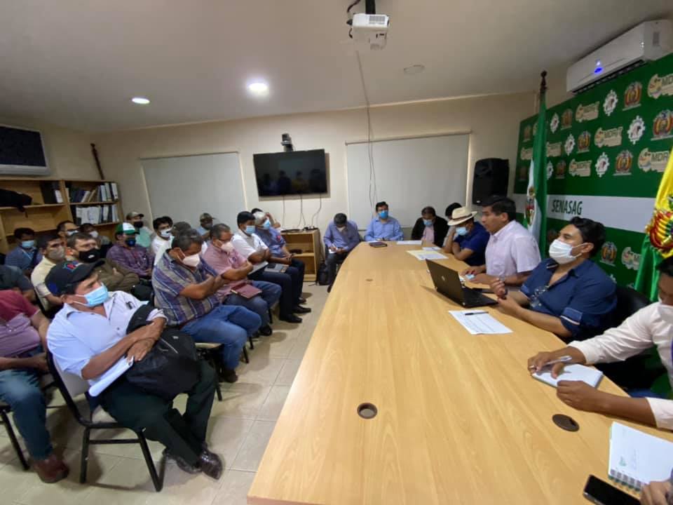 El gobierno propone a pequeños productores varias medidas para mejorar precio de la soya