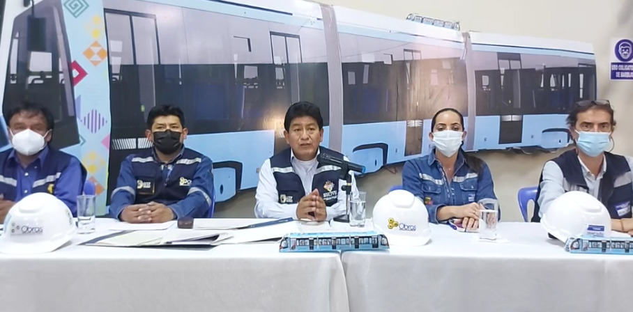 Ministro de Obras Públicas le pide al alcalde de Cochabamba que ponga interés en el Tren Metropolitano