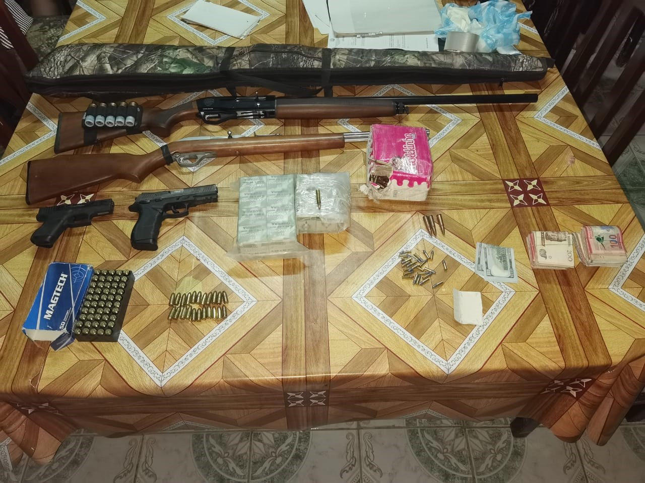 Fuerzas antidroga destruyen laboratorio de clorhidrato de cocaína y secuestran 42 kilos de droga en Beni