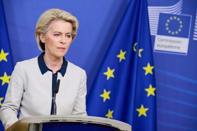 La Comisión Europea amenaza con bloquear Sputnik y RT en la UE