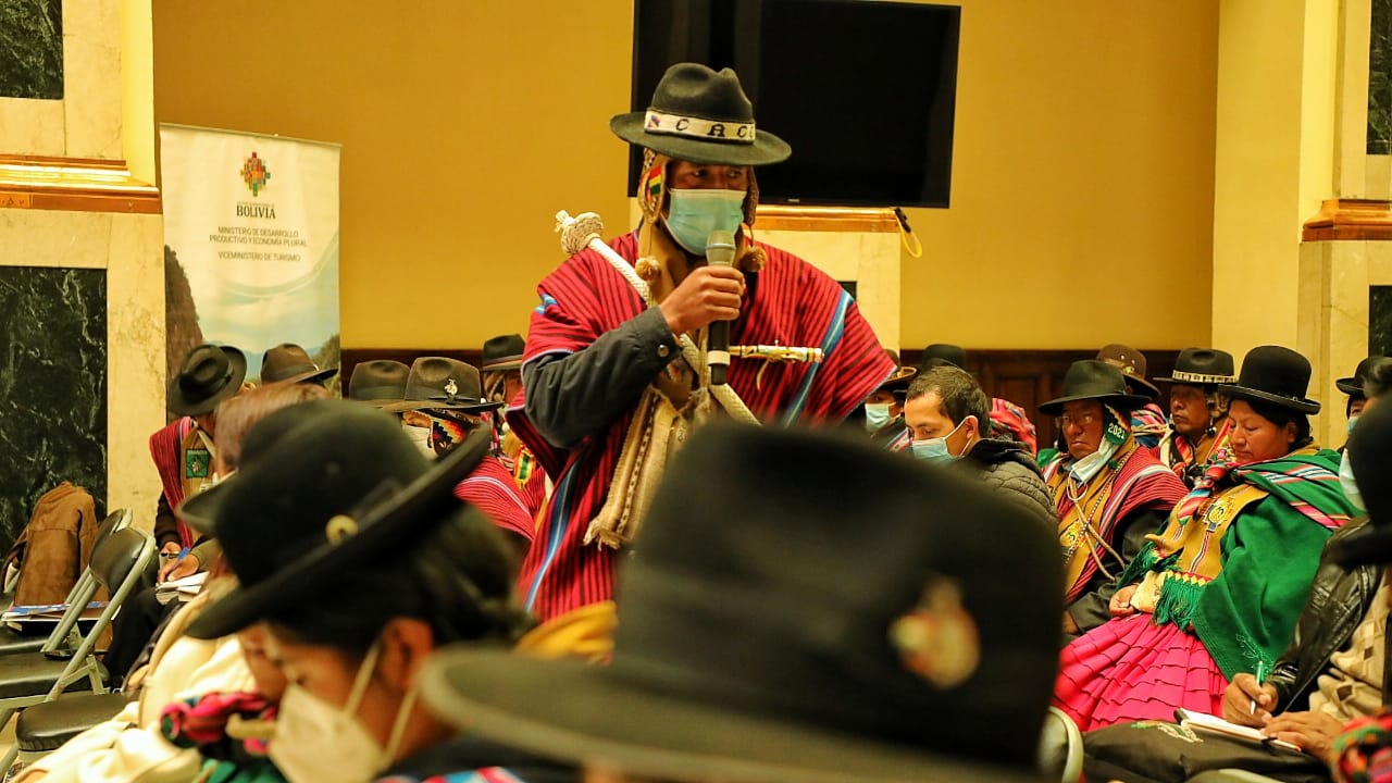Gobierno instala mesas de trabajo con markas y municipios de la provincia Ingavi, La Paz