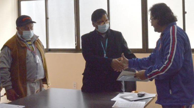 Ministro de Educación afirma que se someterá a investigación sobre denuncia de irregularidades en procesos de institucionalización