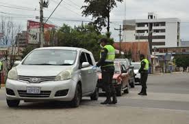 Policía retuvo 25 motorizados por infringir prohibición de circulación vehicular