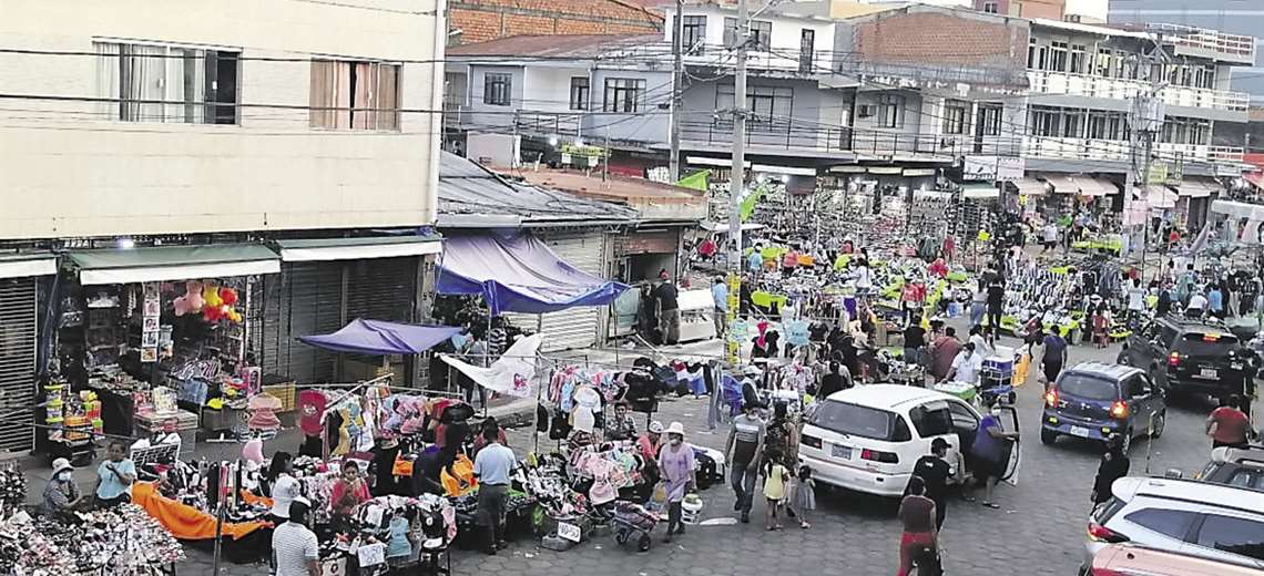 Paro cívico cruceño causó pérdidas superiores a $us 100 millones y afectó a familias que viven de su trabajo diario
