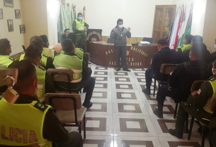 En cuatro municipios de Potosí, se capacita al personal de salud y funcionarios públicos sobre  servicios que presta el Serecí