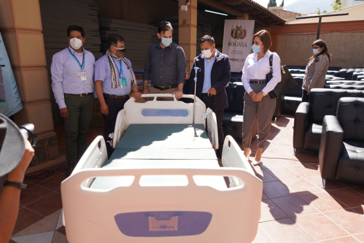 Entregan equipamiento para rehabilitación de menores drogodepedientes por un valor de Bs 300.000