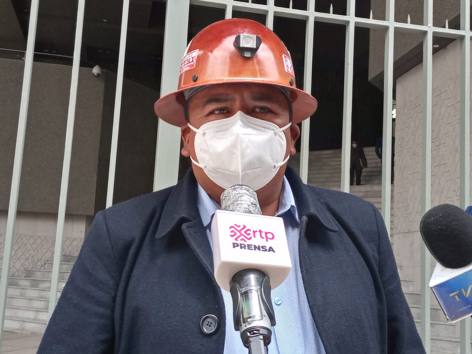 Denuncian que Fernando Camacho financia a cívicos potosinos