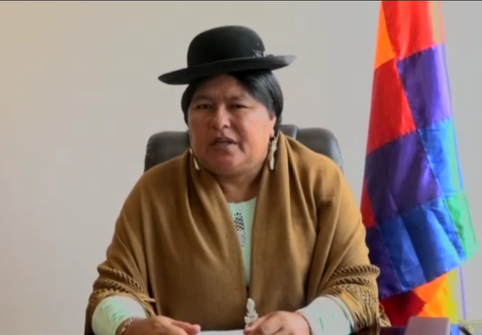 Senadora Quispe asegura que la vacunación es parte de la reactivación económica