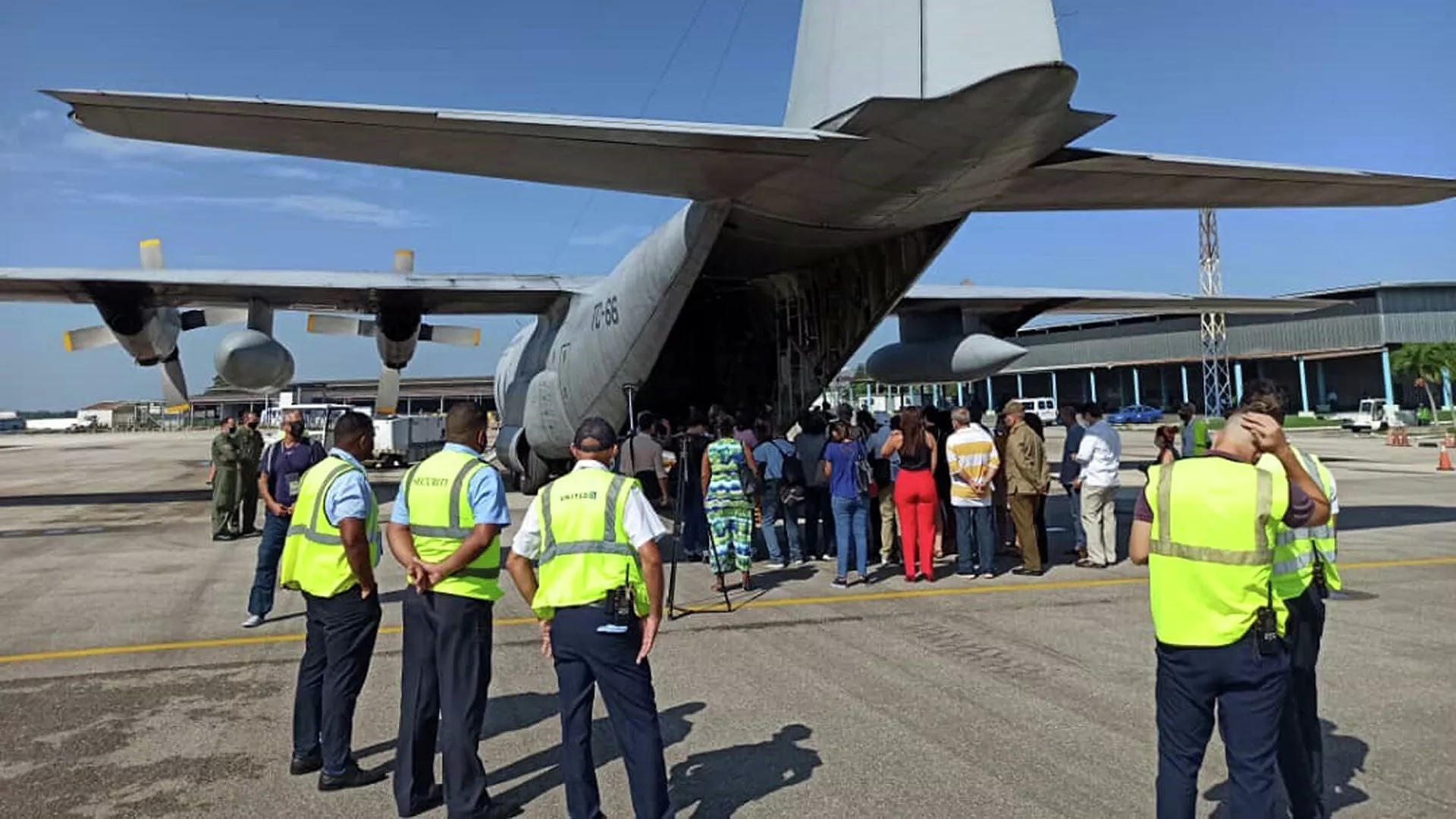 Llega a Cuba ayuda humanitaria desde Argentina para enfrentar la pandemia