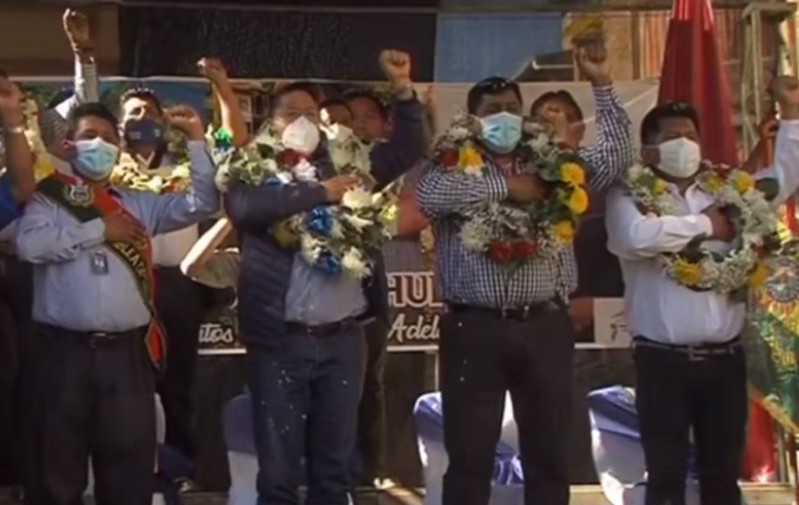 Presidente visita Chulumani para inspeccionar proceso de vacunación y entregar obras