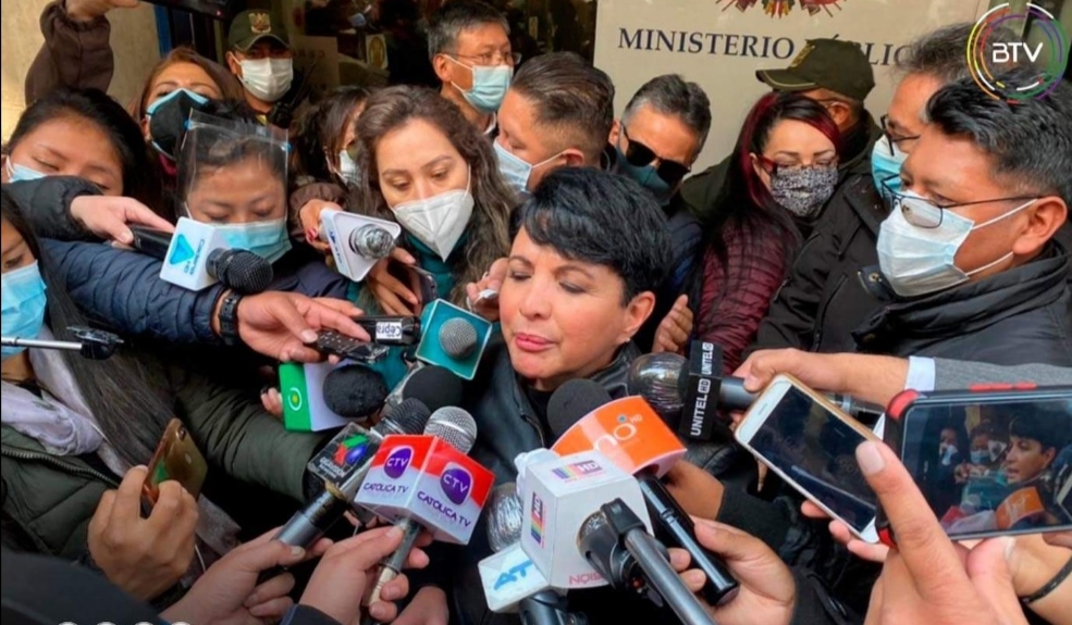 Exdiputada Rivero se presenta a declarar por caso golpe de Estado y asegura que nunca hubo vacío de poder