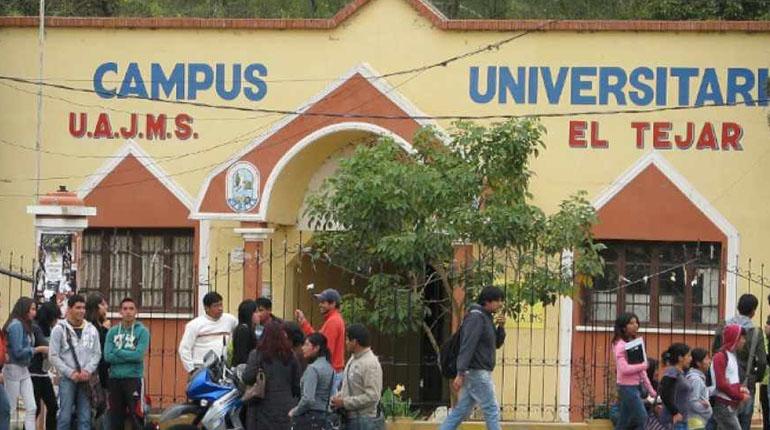 Suspenden temporalmente a docente tarijeña denunciada por agresión verbal y le asignarán otras funciones