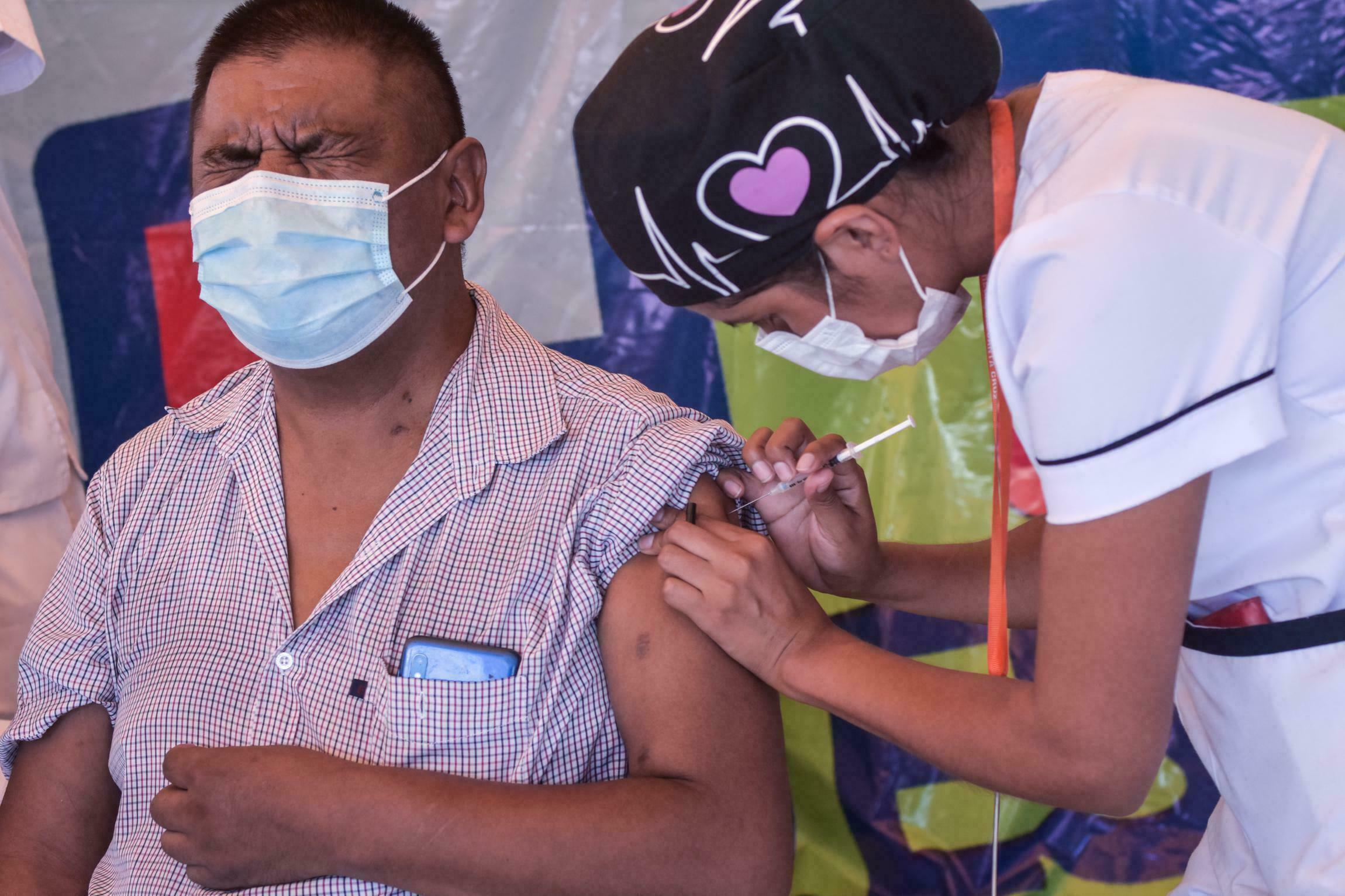 Camiri: Más de 400 maestros ya fueron inmunizados contra el coronavirus con las dos dosis