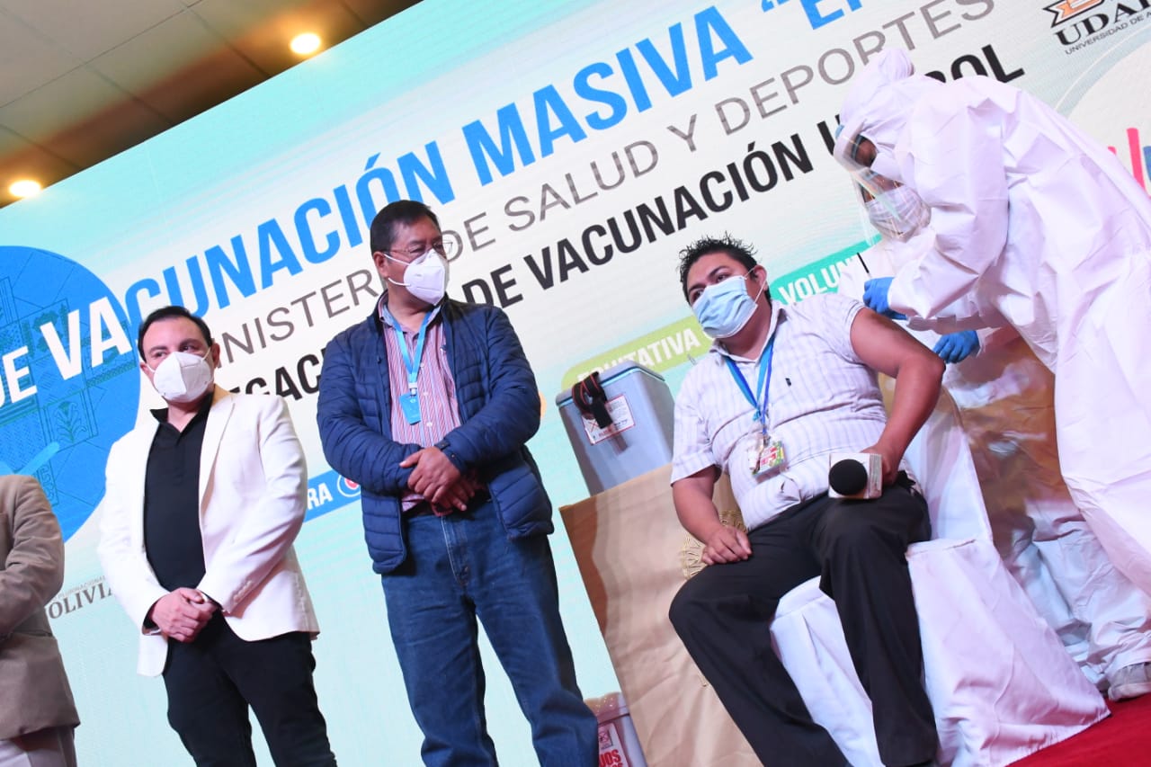 El 69,5% de los trabajadores de la prensa de Bolivia fueron inmunizados contra el COVID-19