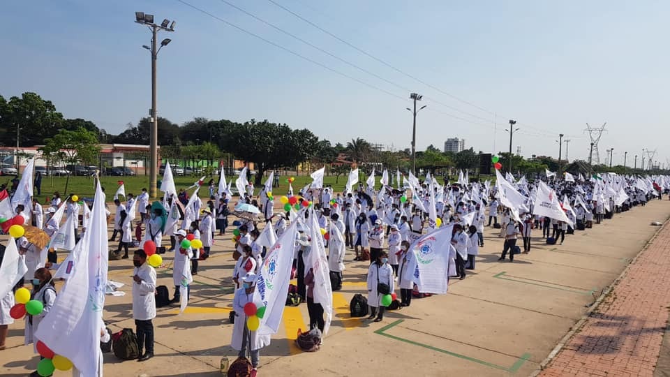 Gobierno moviliza brigadas médicas desde Santa Cruz, “por la salud y la vida”, para reforzar lucha contra el COVID-19 (Adelanto)