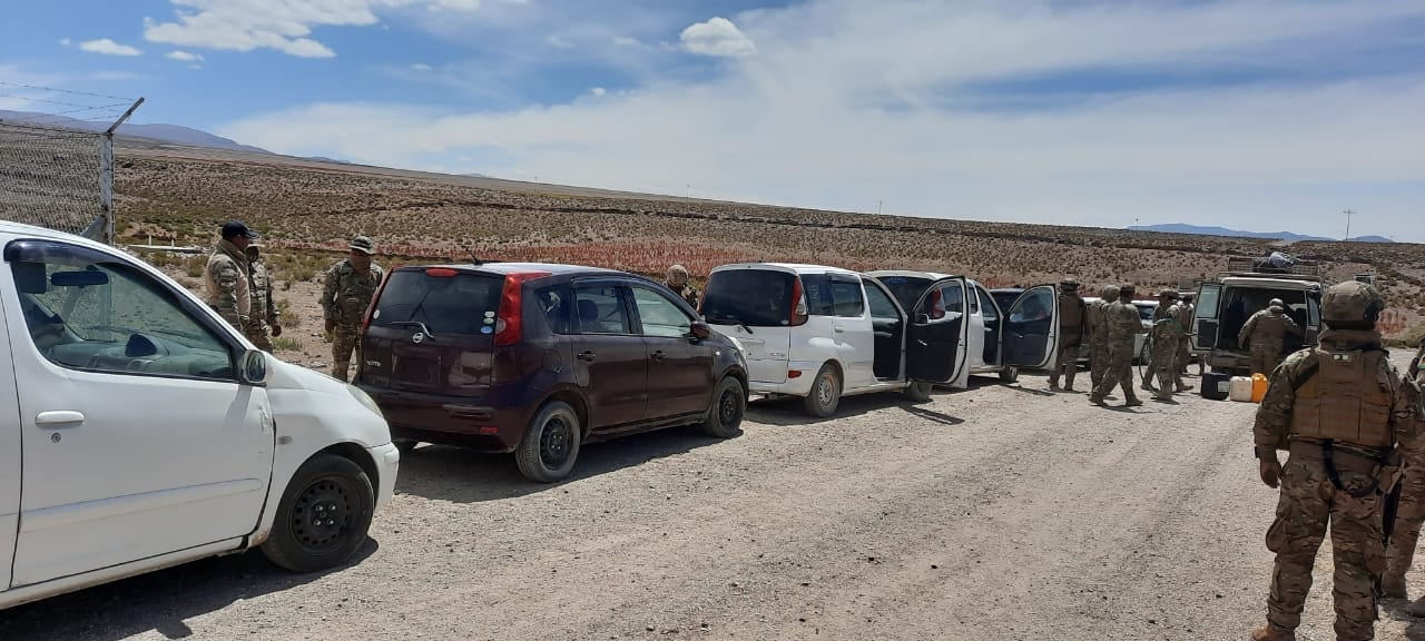 Contabilizan 371 vehículos indocumentados comisados desde enero en la lucha contra el contrabando