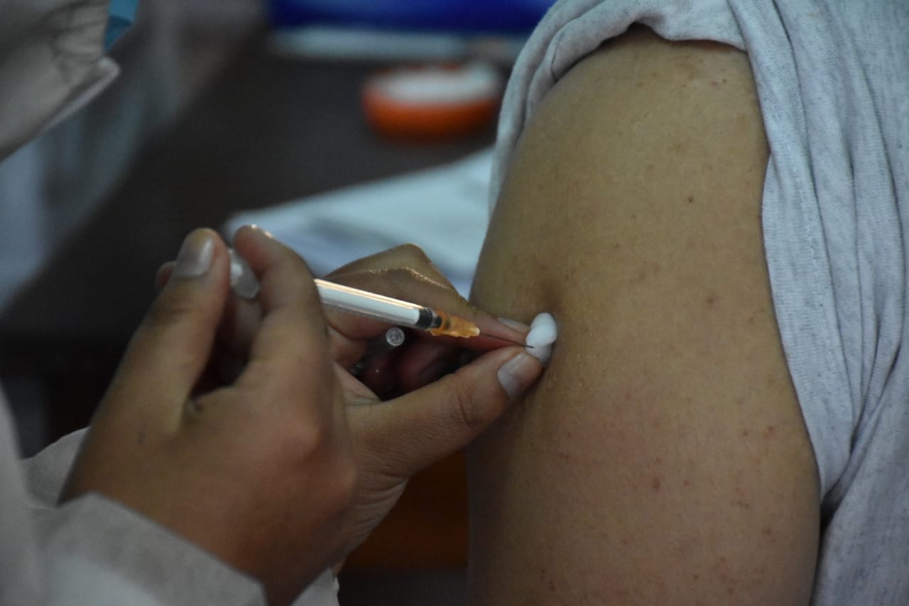 Presidente de Diputados insta a gobernaciones y municipios a incentivar la vacunación