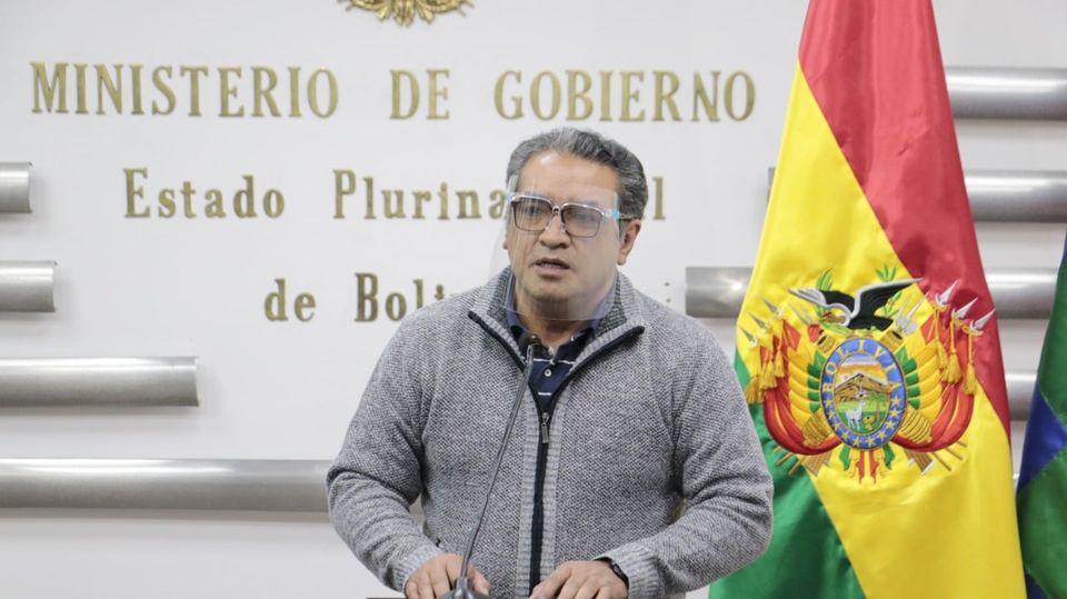 Gobierno denuncia que cocaleros de los Yungas utilizan explosivos en el bloqueo de caminos