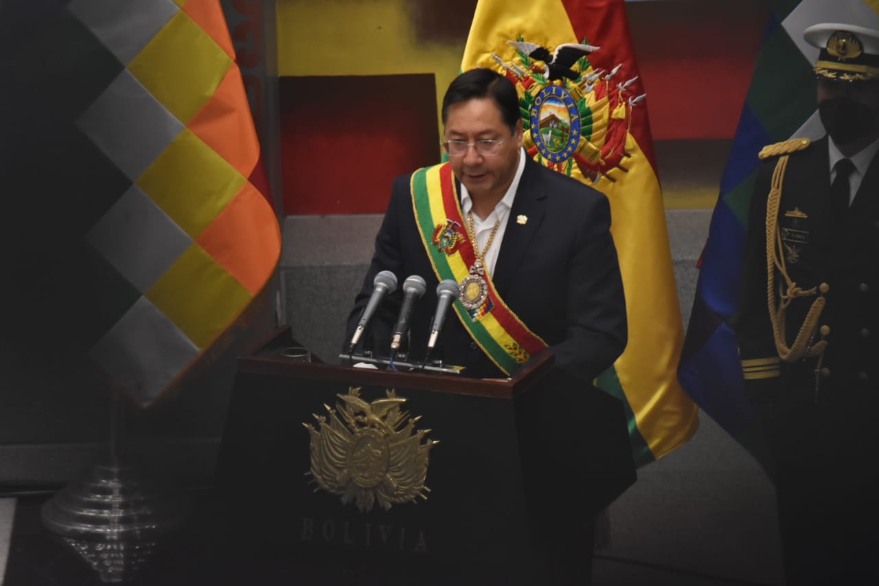 Arce destaca tres pilares de gestión ante el COVID-19 y anuncia 15 millones de vacunas