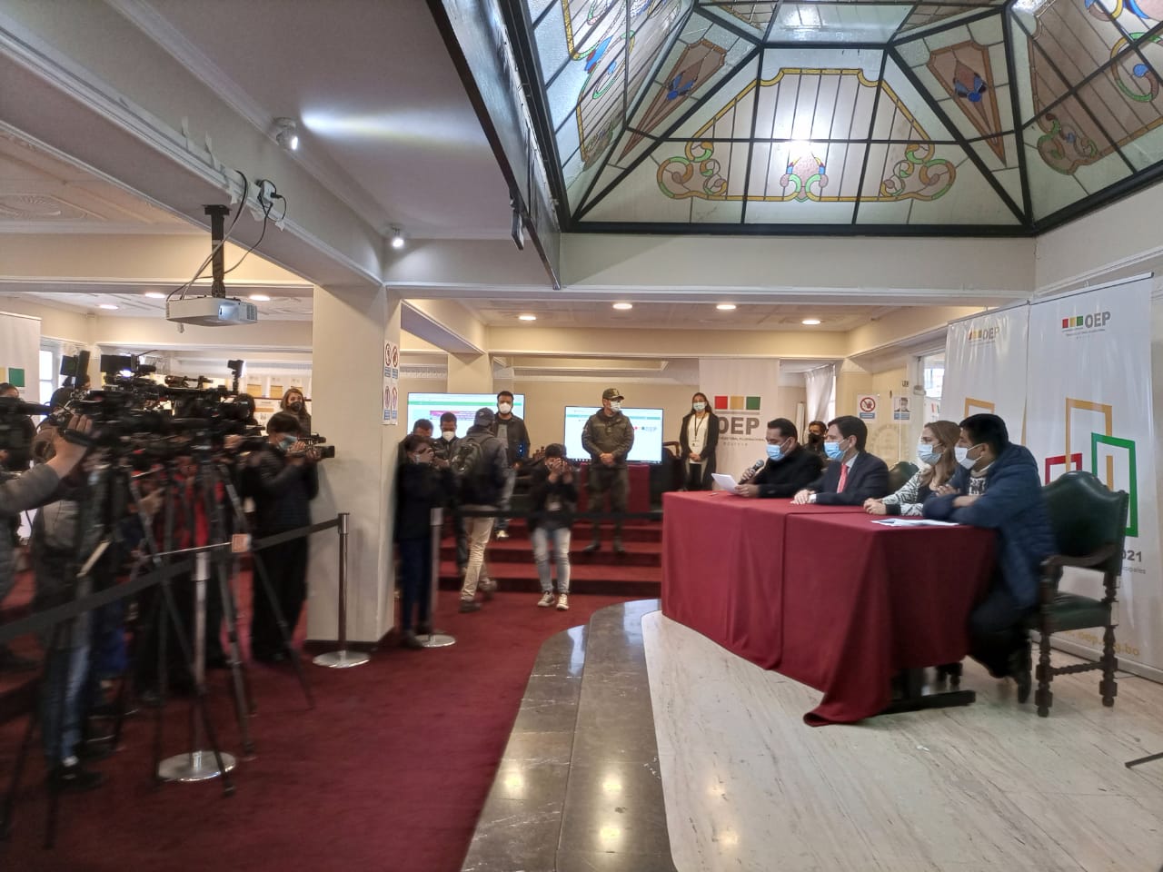 El TSE presenta material de capacitación electoral rumbo a las elecciones subnacionales