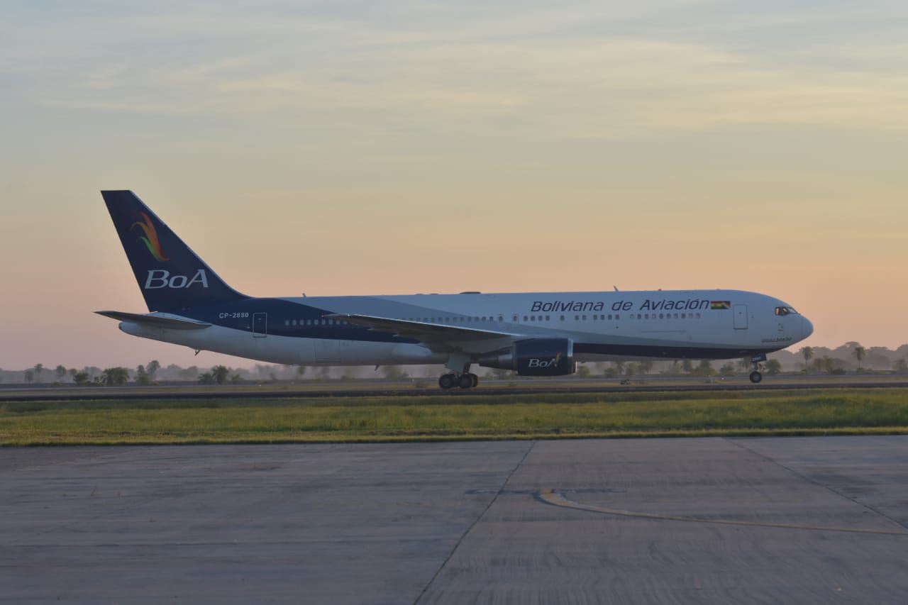 Histórico: 500.000 vacunas Sinopharm llegan a Bolivia para vacunación masiva contra el COVID-19