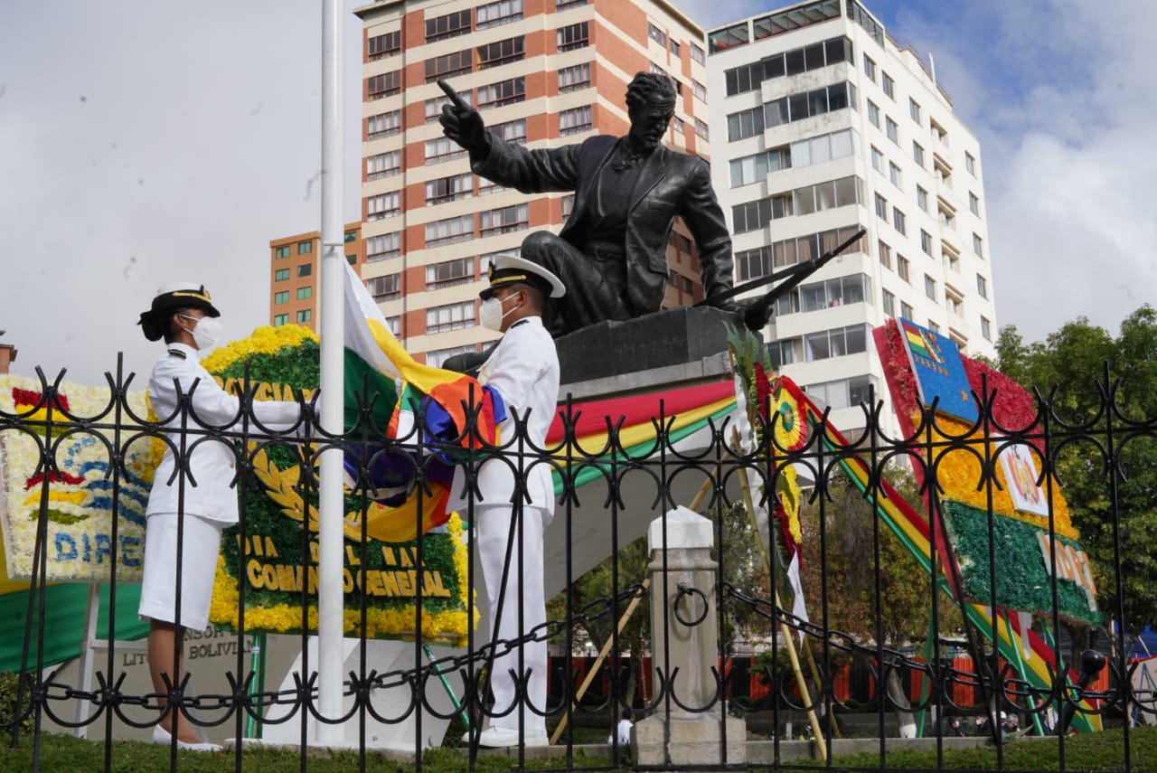 Políticos y autoridades coinciden en que el derecho al mar para Bolivia está vigente pese al fallo de La Haya