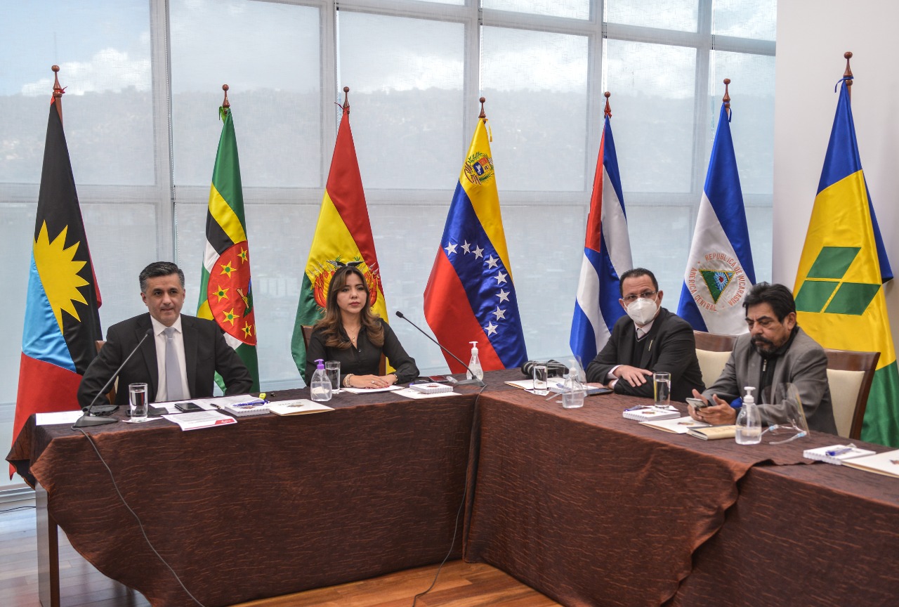 Viceministra de Comunicación denuncia ante el ALBA-TCP la vulneración de derechos durante el régimen de Áñez