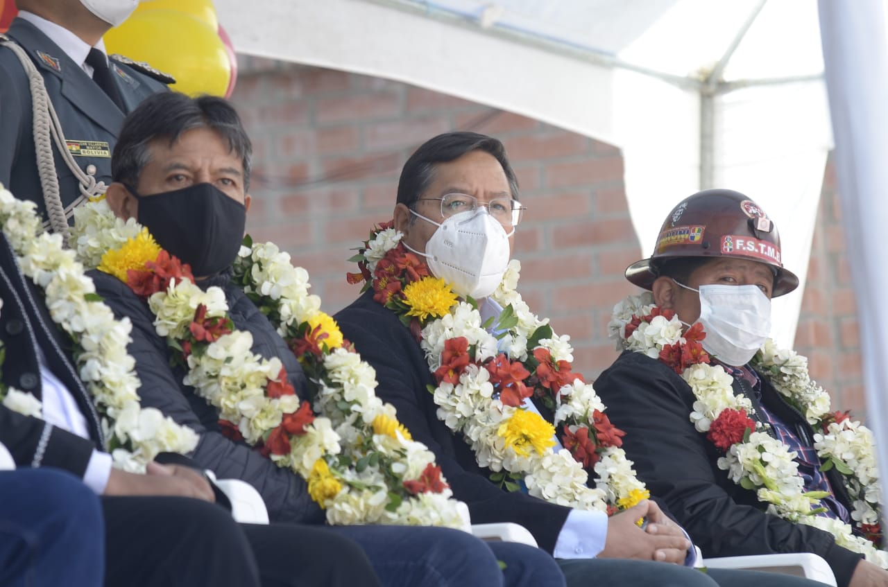 Presidente rinde homenaje a la COB y pide a trabajadores coadyuvar en la reconstrucción de la patria (Actualiza)