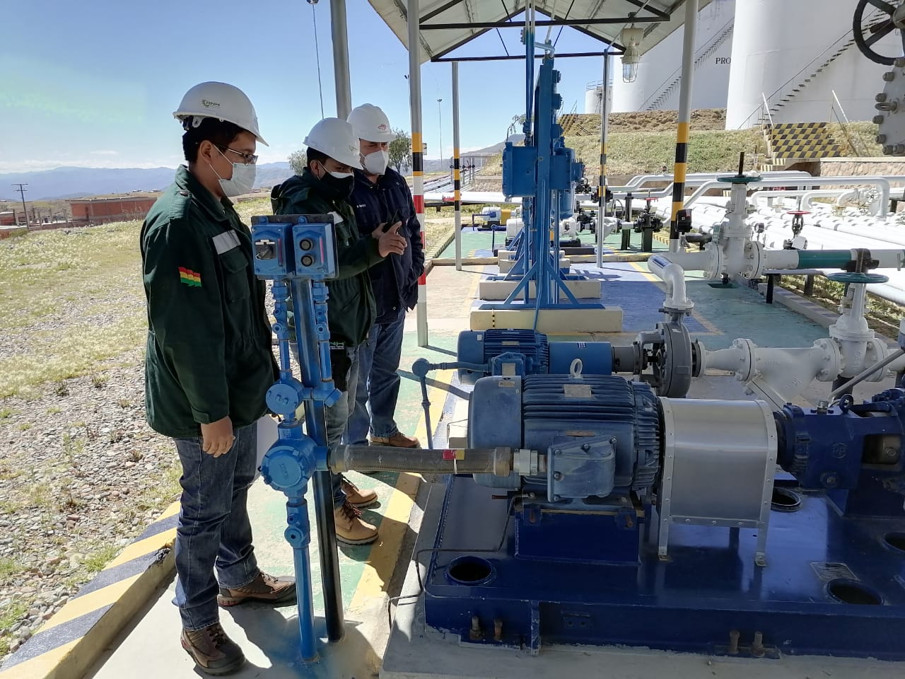 Inspección a Qhora Qhora garantiza abastecimiento de combustibles líquidos para el sur del país