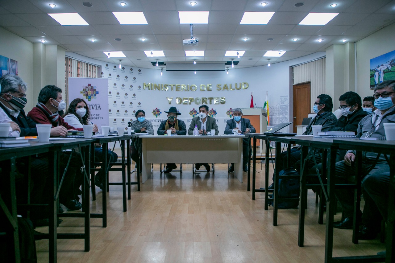 Ministerio de Salud y autoridades de La Paz inician reunión para coordinar medidas contra el COVID-19